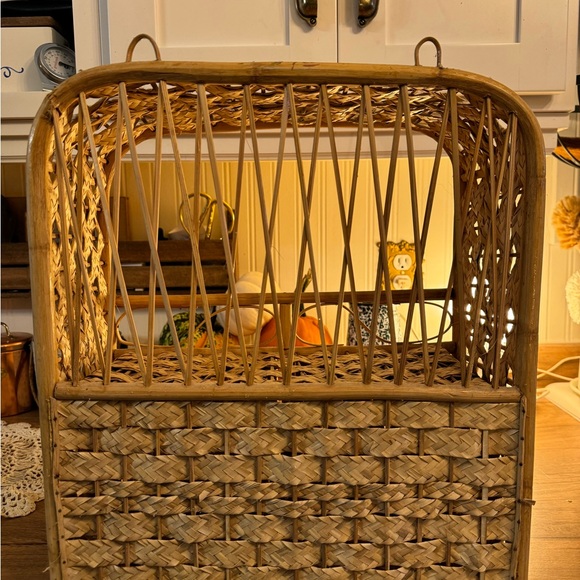 Wicker shelf/cupboard - Picture 2 of 5
